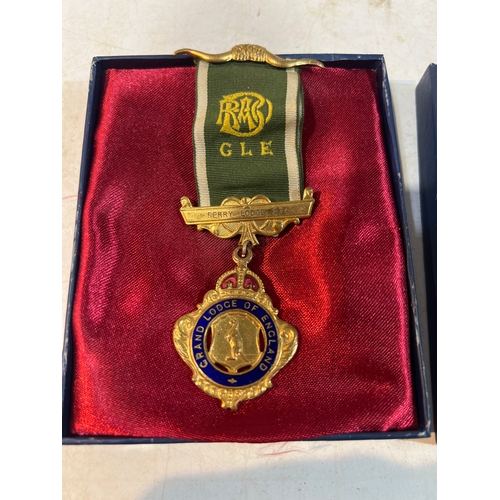 142 - Grand lodge of England medal - to Ferry Lodge 8747