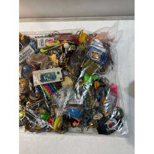 186 - Large quantity of collectible keyrings inc Star Wars, hot rod, 90s tv shows and much much more