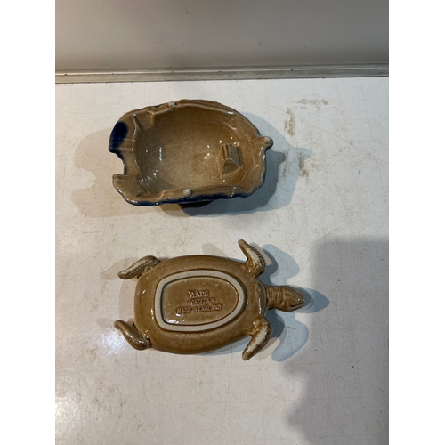 203 - Large Wade tortoise dish - approx 10cm long