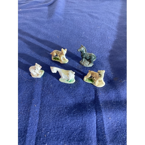 266 - Collection of 5 animal Wade whimsies