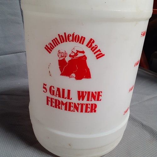 115 - Hambleton Bard 5 gallon wine fermenting barrel. Good condition