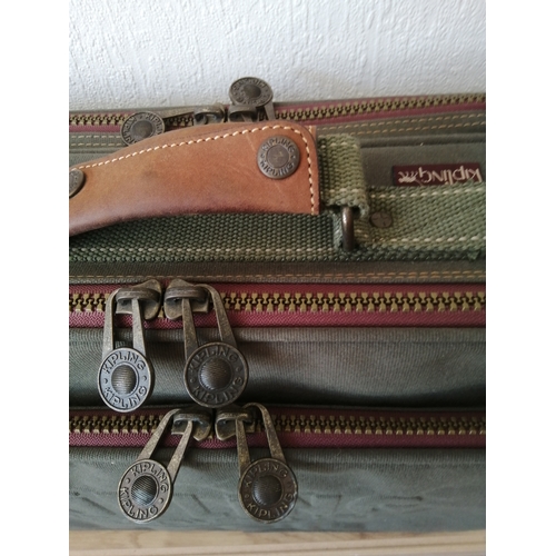 51A - Kipling travel suitcase with three zipped compartments 45cm x 33cm x 18cm