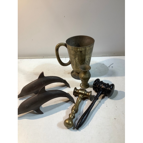 Lot 232       