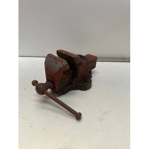 Lot 5         