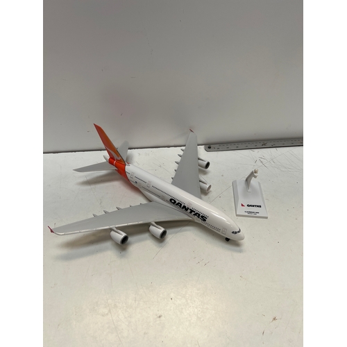 41 - Sky Marks 1:200 scale Airbus 380 Qantas travel agent model