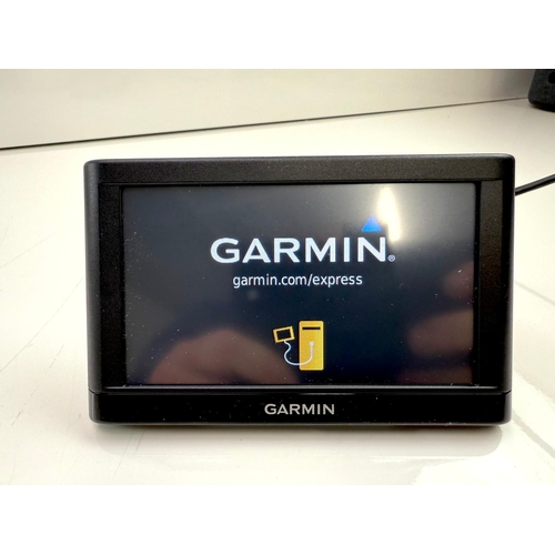 77 - Garmin Nuvi 55LM sat nav with box