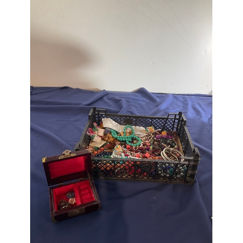 Lot 90        