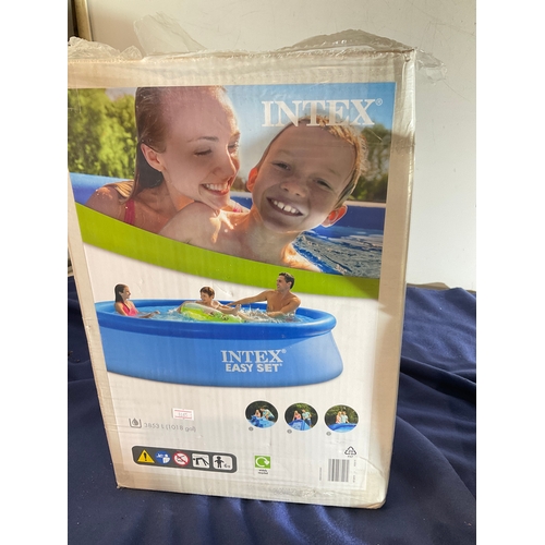 105 - Intex easy set 10’ x 30” take 1018 Gallons of water new in box, solar pool cover by Best way fast se... 