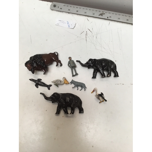 96 - 1940's/50's Britains and others Lead Zoo animals with zoo keeper