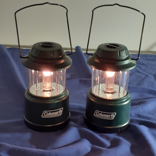 53A - 2 x Colemans retractable lamps. 5315 series. Working in excellent condition
