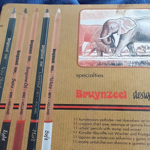 65A - Collection of Drawing/Graphite and colour pencils. Also includes a box of miscellaneous artists mate... 