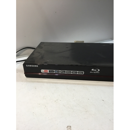 7 - JVC HR-S7500EK Video Recorder and Samsung BD-P1620 Blu-Ray player - untested