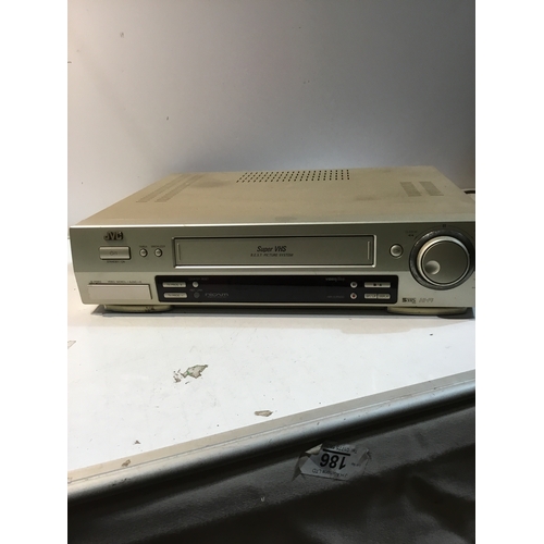 7 - JVC HR-S7500EK Video Recorder and Samsung BD-P1620 Blu-Ray player - untested