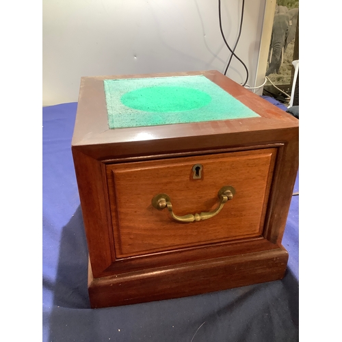 Lot 52        