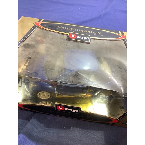 57 - Burago Volkswagen new beetle 1998 1/18