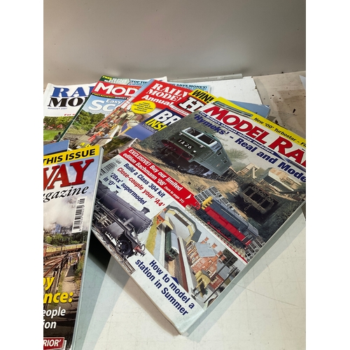 28 - Collection of railway magazine including railway modeller, model railway and more