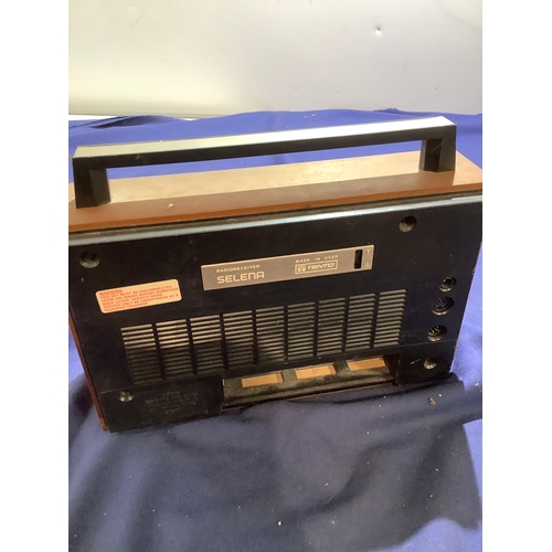 56 - Radio receiver Selena radio - untested