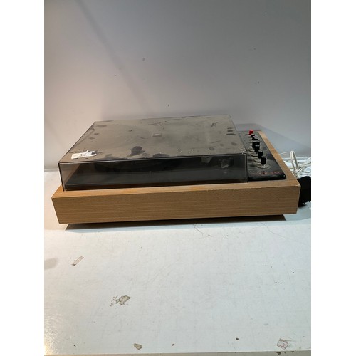 33 - Rubin 523 Stereo record player works buzz on right channel