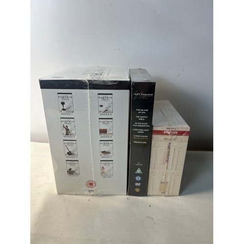 208 - Box set of the Rumpole of the Old Bailey, Judy Garlands signature box set and piano sonatas