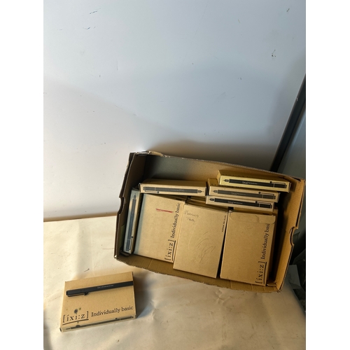 225 - Large quantity of draughtsman's pens for