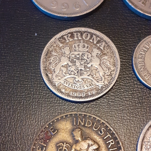 311A - Silver and other collectible coins to include 1906 Krone (eb), 1923 2 Franc coin, 1945 2 Francs and ... 