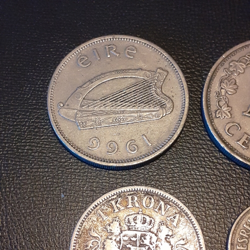 311A - Silver and other collectible coins to include 1906 Krone (eb), 1923 2 Franc coin, 1945 2 Francs and ... 