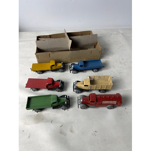 183 - Set of 6 No25 French Meccano Dinky toy die cast vehicles with original box