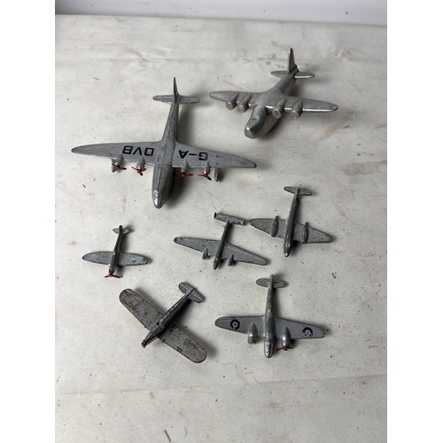187 - Quantity of mainly Dinky metal airplane toys