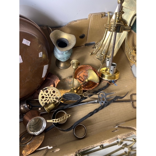 199 - Copper & brass lot inc candle holders, copper bed pan, brass letter frame and more