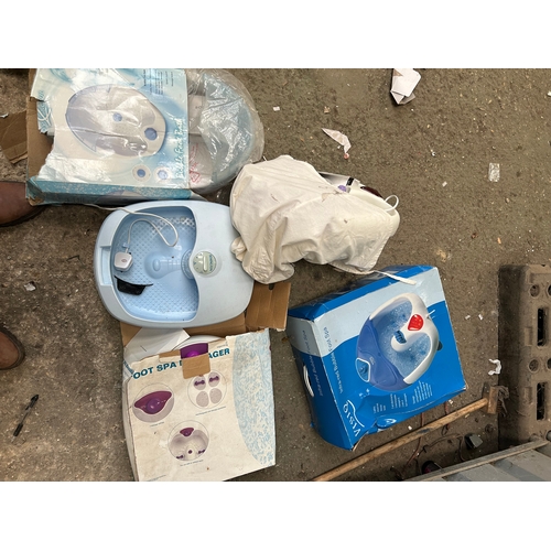 255 - Selection of foot spas