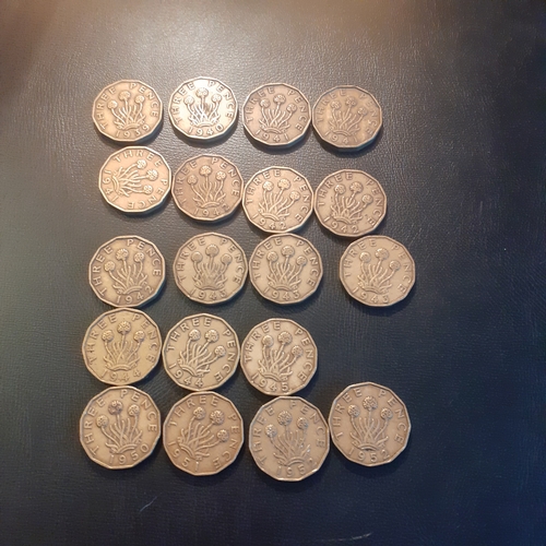 314A - Threepenny bit war years date run plus scarcer dates 1951 & 1952. Duplicates of sone. 19 coins in to... 
