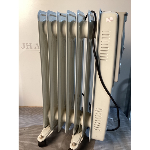 Fine elements oil filled radiator