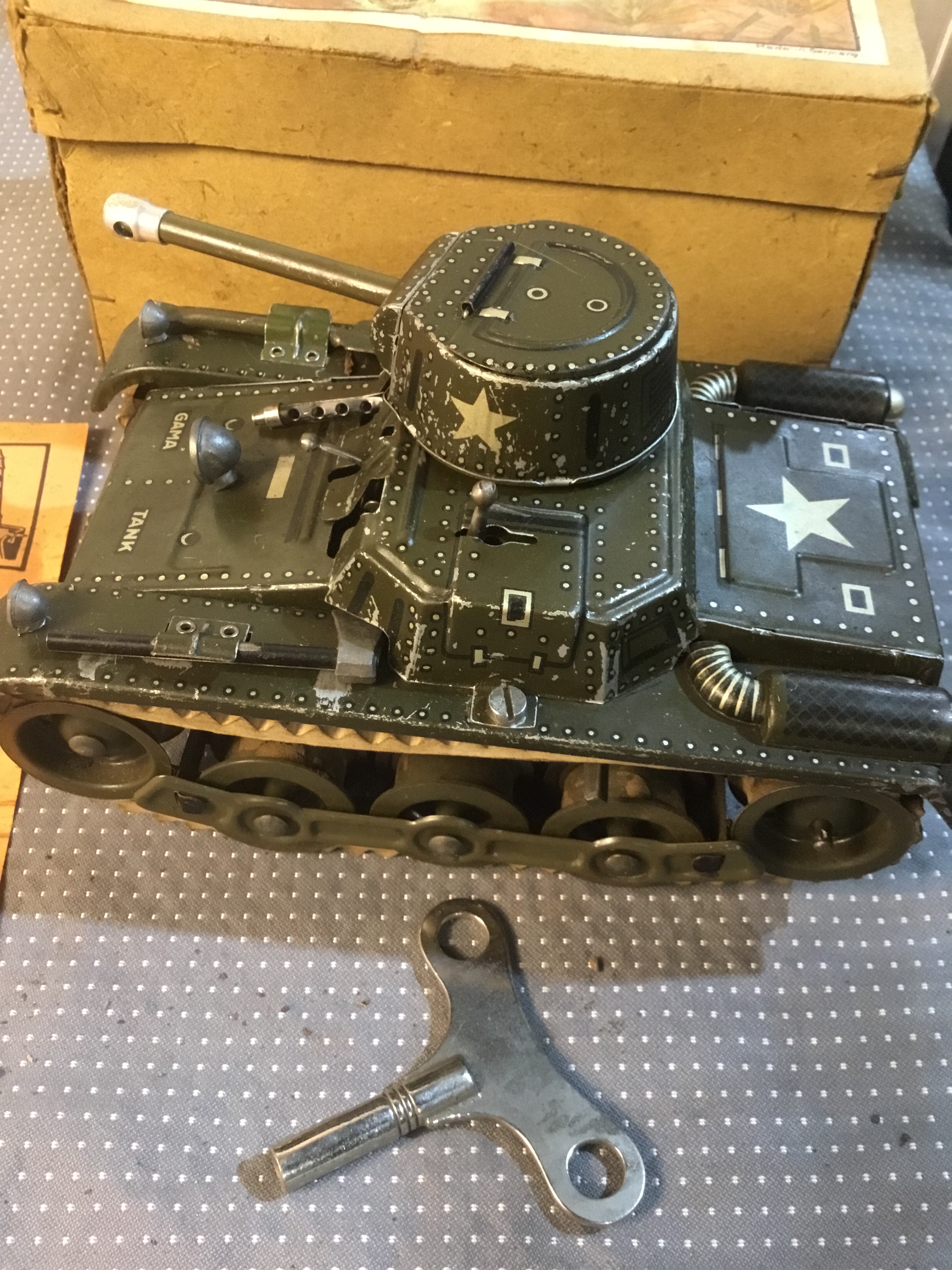 Vintage gama tank clockwork mechanical toy