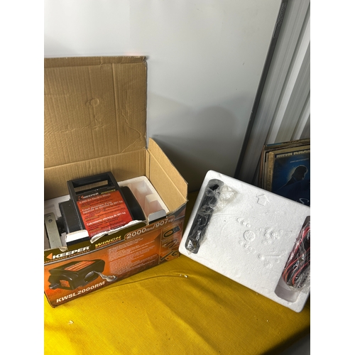 61 - 2000 lbs keeper electric winch in box