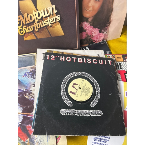 62 - Large quantity of vinyl albums inc hot hits albums, Johnny cash, Motown and more