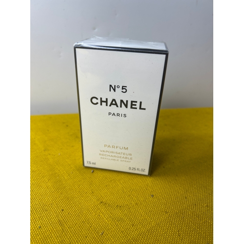73 - Sealed Chanel No5 parfum vaporiser rechargeable spray - 7.5ml