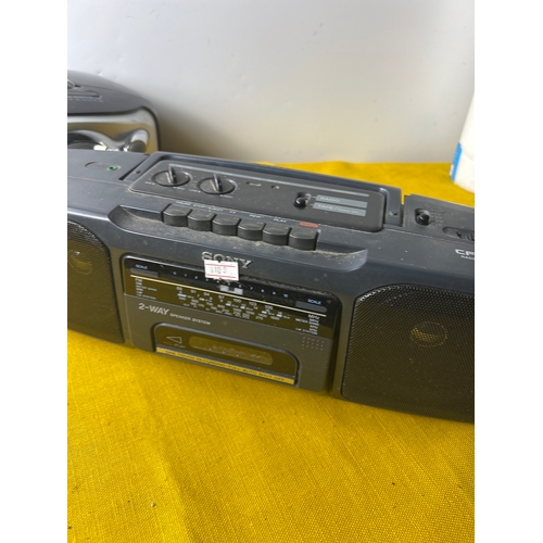 94 - Sony radio cassette recorder and hitachi portable stereo - untested