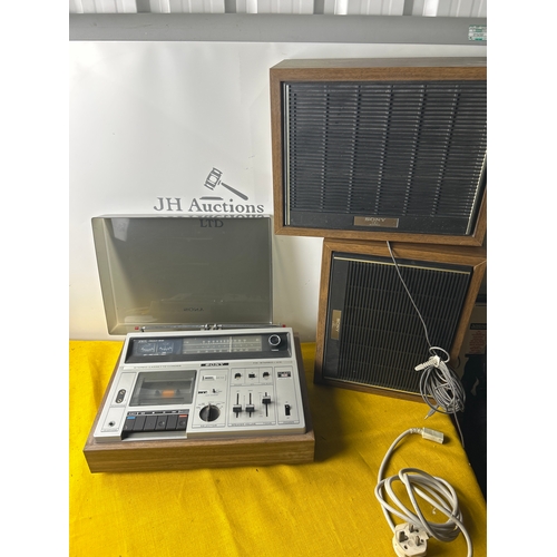 104 - Sony CF-620 stereo cassette recorder with Original speakers - clean - untested