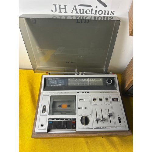 104 - Sony CF-620 stereo cassette recorder with Original speakers - clean - untested