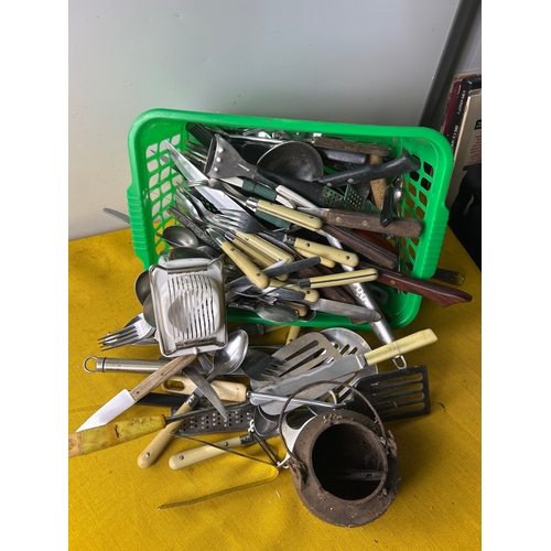 120 - Vintage kitchenalia inc cutlery and a cast iron glue pot