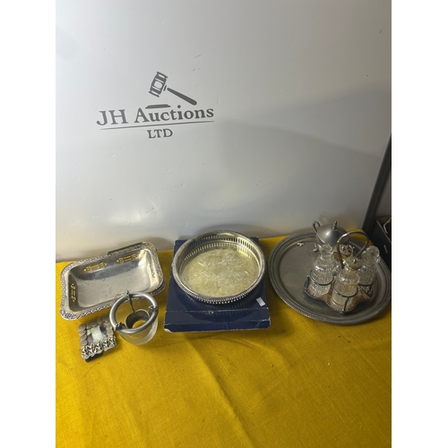 91 - Silver plate lot inc condiment set, trays and more