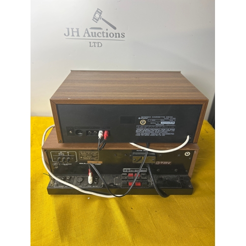 102 - Hitachi SR-30L stereo receiver and D-220 cassette deck - working order