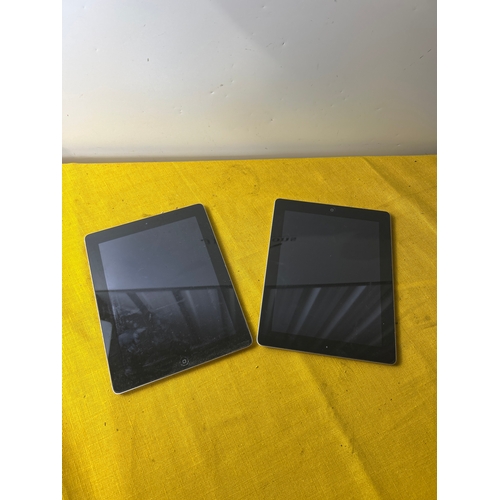 109 - Pair of Apple iPads A1395 - reset for use