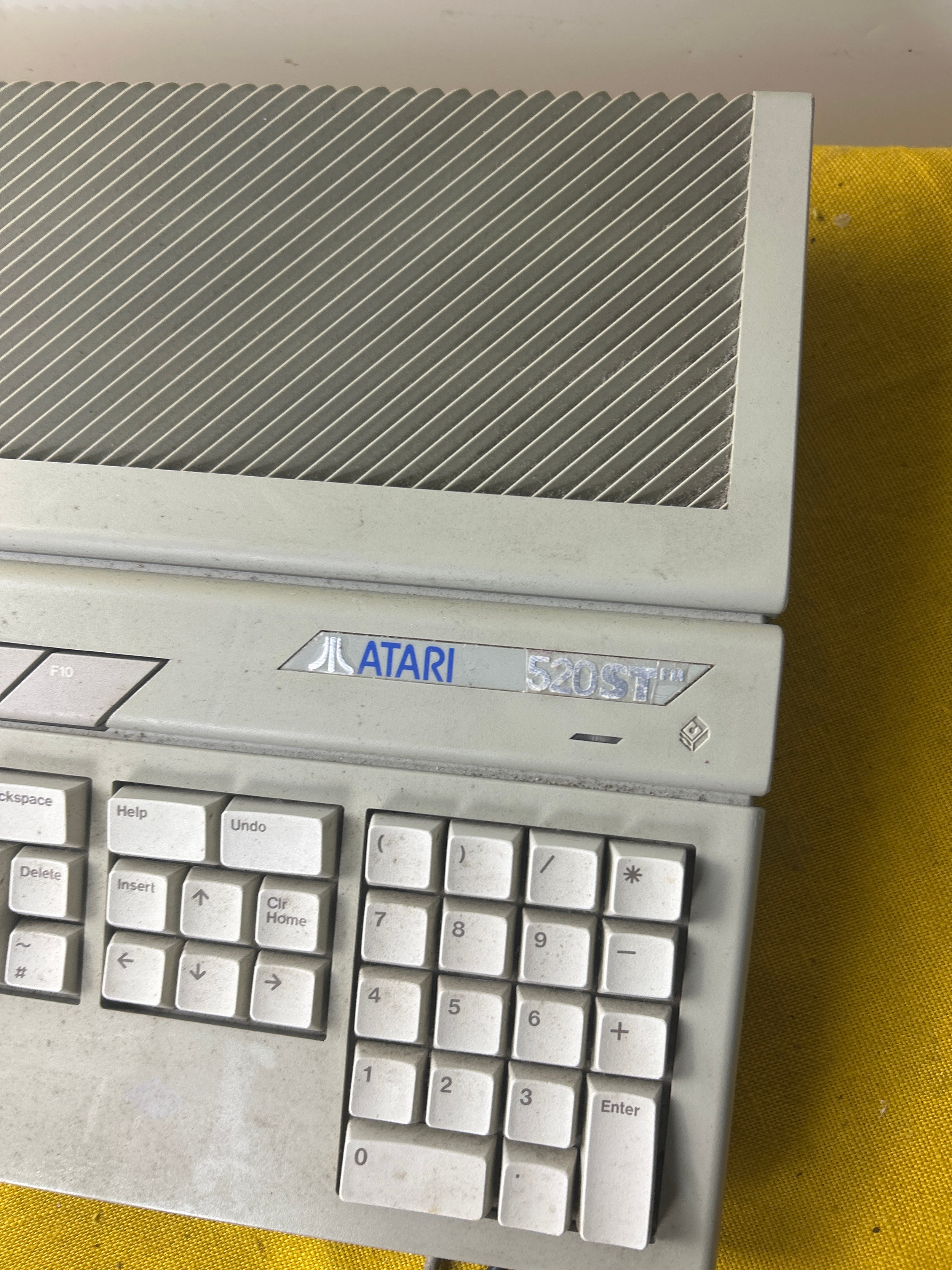 Atari 520ST FM vintage games console with joystick and mouse - untested