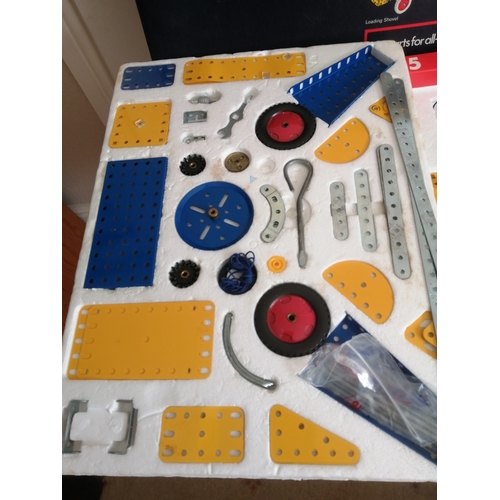 MECCANO NO 5 set Complete with original box and all original paperwork ...