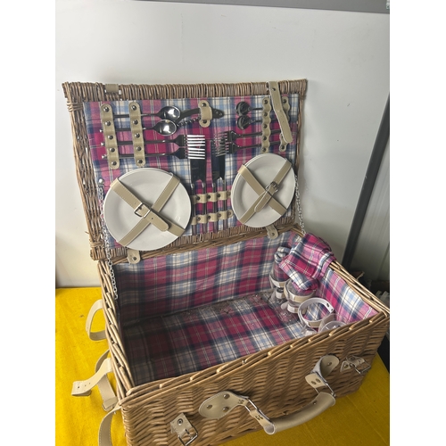 21 - Wicker picnic hamper with contents