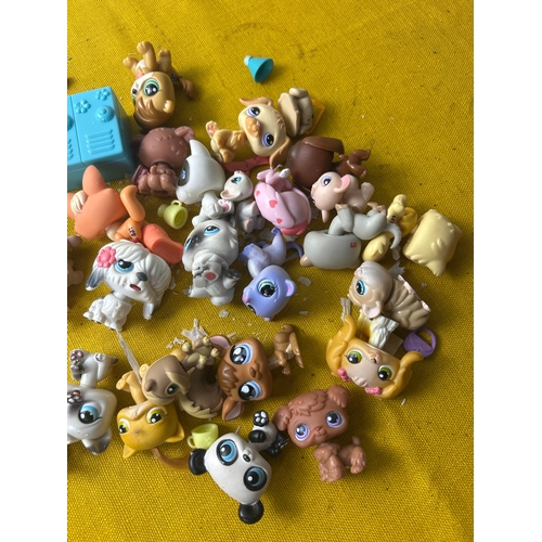 29 - Quantity of puppy in my pocket miniature figures