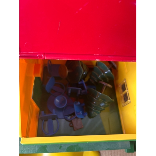 32 - Noddy playhouse with garage, car & accessories