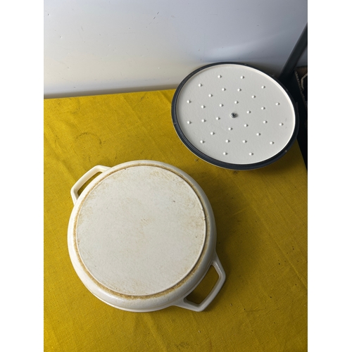 42 - ProCook cast iron roasting pot with lid - 29cm wide - good condition