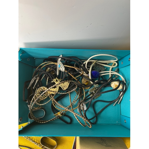 53 - Quantity of Native American themed buckles, neck ties and other jewellery